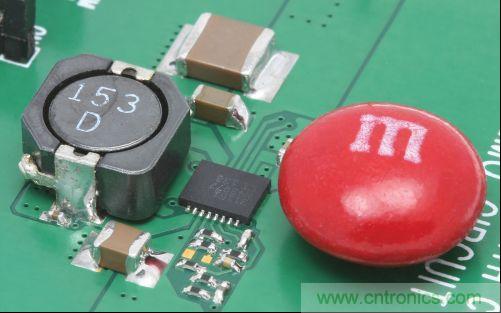 圖1：具備 2.7V 至 40V 寬入范圍的 5V 穩壓器