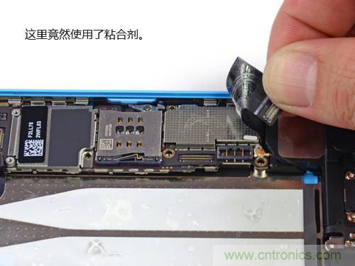 內部能否出&ldquo;彩&rdquo;？&ldquo;五彩機身&rdquo;iPhone 5C拆解揭秘