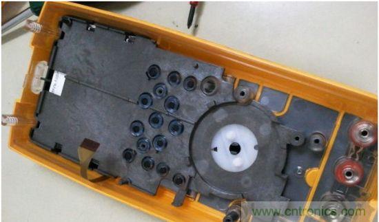 拆萬用表中的的&ldquo;蘋果&rdquo; Fluke 287