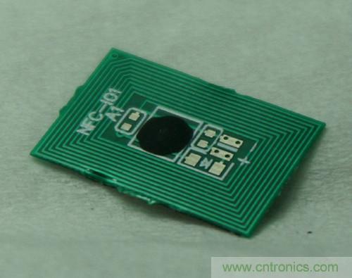 一分錢一分貨！帶NFC功能藍(lán)牙耳機(jī)拆解