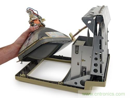 拆！古董級Macintosh 128K電腦