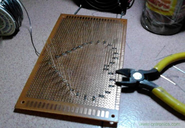 三八節(jié)將至！DIY心形LED流水燈！你們懂的~