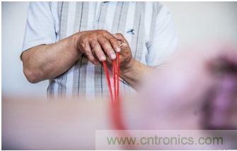 周立功&ldquo;懸絲診脈&rdquo;專業打造電源模塊熱設計