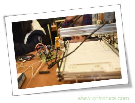 由十余款創(chuàng)客設(shè)計(jì)看FPGA如何在智能硬件界&ldquo;大展拳腳&rdquo;？