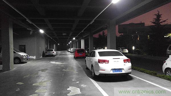 業界良心 LG V10 評測:剛毅、冷峻，不失人性化