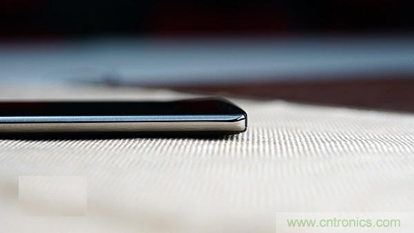 業界良心 LG V10 評測:剛毅、冷峻，不失人性化