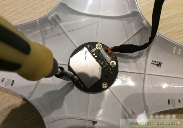 真飛機拆不著，那就來拆拆無人機&ldquo;鼻祖&rdquo;大疆吧！