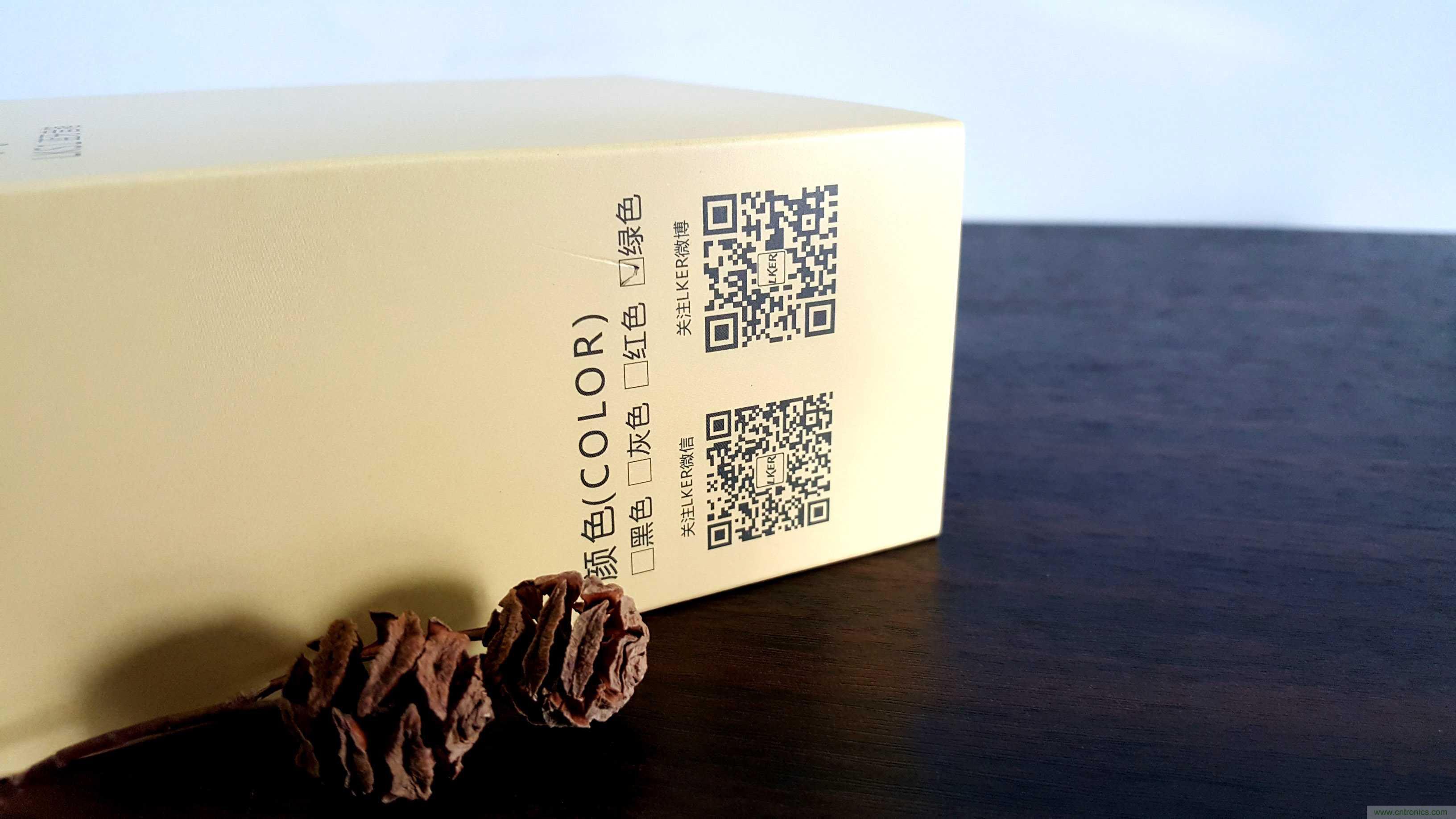 搞怪&ldquo;美人魚&rdquo;盡享靈克藍(lán)牙音箱的天籟之音！