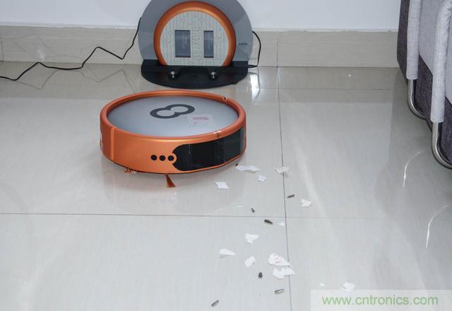 智能導(dǎo)航掃地機(jī)器人，以內(nèi)更靠譜！