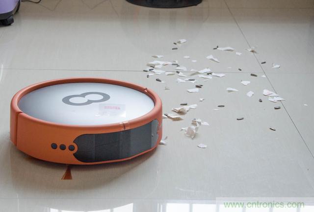 智能導(dǎo)航掃地機(jī)器人，以內(nèi)更靠譜！