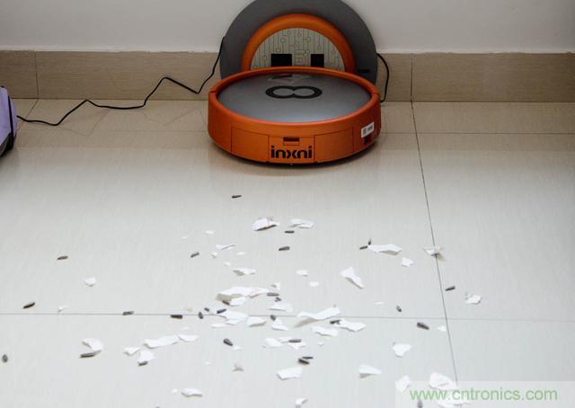 智能導(dǎo)航掃地機(jī)器人，以內(nèi)更靠譜！