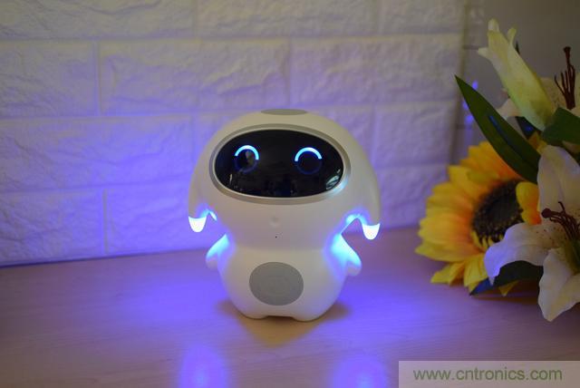 &ldquo;爸爸再不陪我，我就長大了&rdquo;&mdash;&mdash;小騰機器人