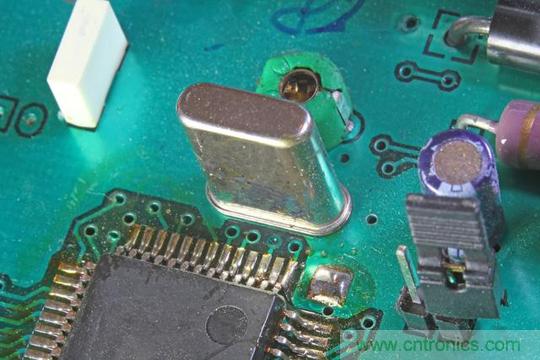 淺談晶體晶振區(qū)別、應用范圍及用法