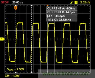 ADuC7026提供可編程電壓，用于評估多電源系統