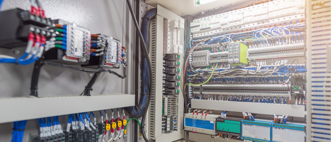 超小尺寸，支持 750 V浪涌峰壓的SCR，是智能斷路器開發首選